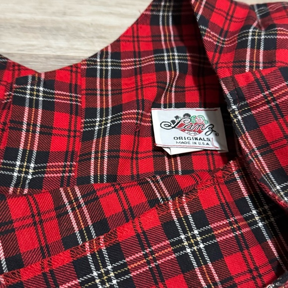 Vintage Women's Red and Black Dress - Picture 6 of 7